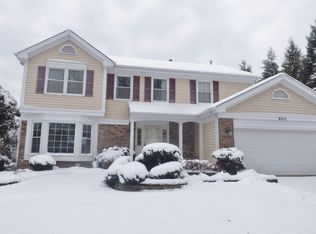 4015 Longacre Ln, Island Lake, IL 60042