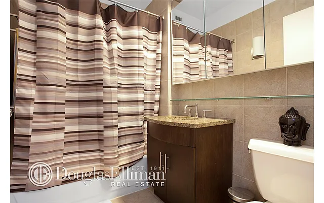 Rented by Douglas Elliman | media 28