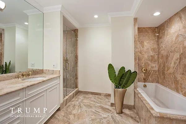 Rented by Trump International Realty | media 5