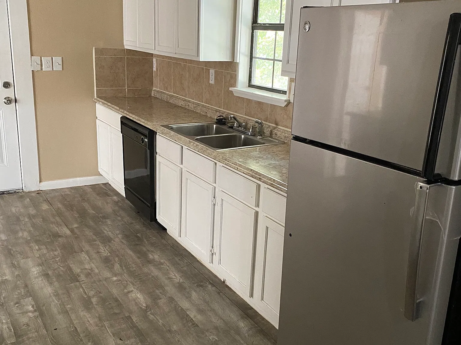 2 bed, 672 sqft, $1,150 — Photo 3