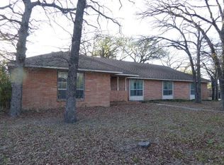 512 Oak Hill Trl, Azle, TX 76020