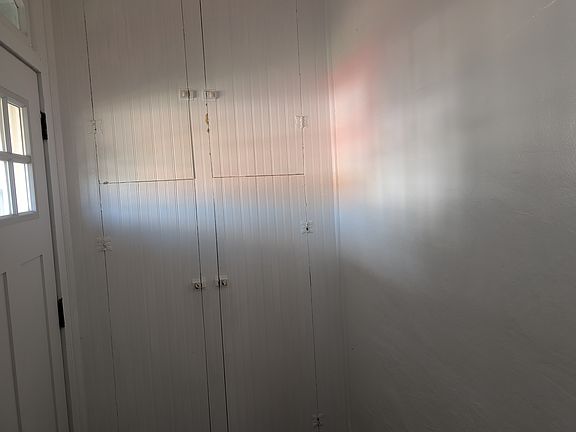 3rd image of 523 Forest Rose Ave