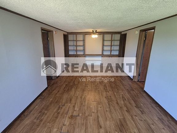 2nd image of 406 Amhurst Dr