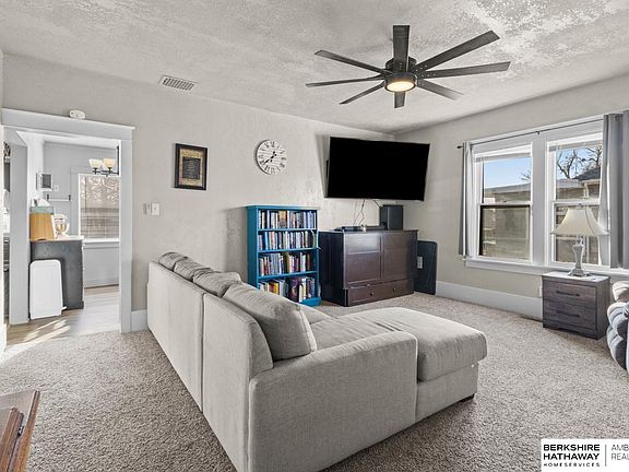 2nd image of 915 W Military Ave
