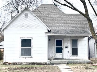 1015 W Daugherty St, Webb City, MO 64870