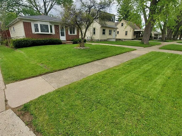 5637 Merrick St — Photo 2
