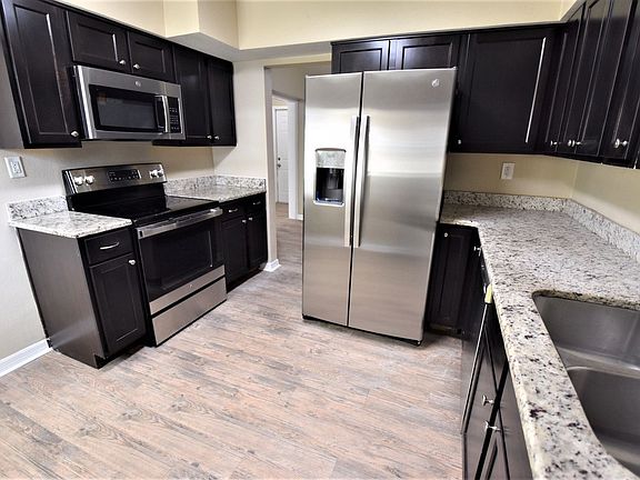 3rd image of 516 Wilshire Dr
