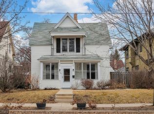 106 40th St W, Minneapolis, MN 55409