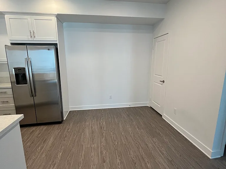 Stadium Park Apartments — Photo 30