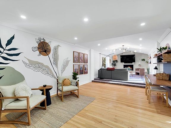 5th image of 110 Lorraine Ct