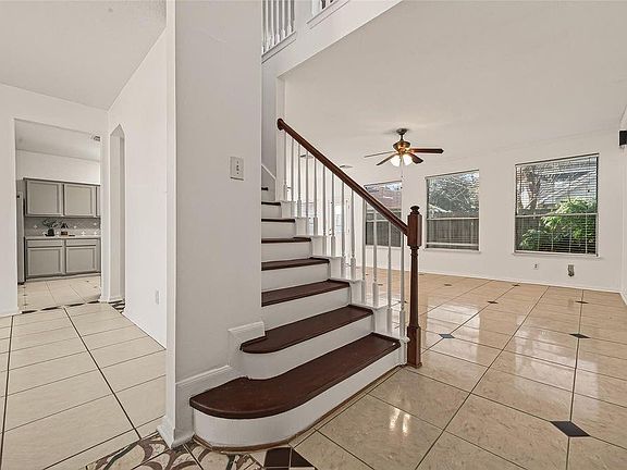 3rd image of 16315 April Ridge Dr