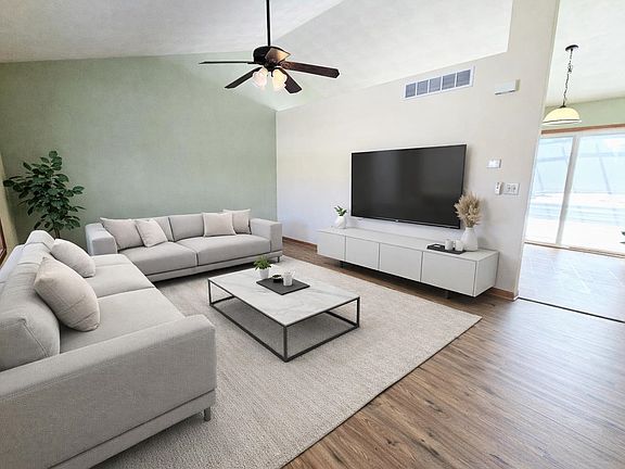 3rd image of 4753 Edenberry Ln
