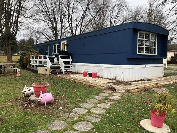 8771 Breinig Run Cir, Breinigsville, PA 18031