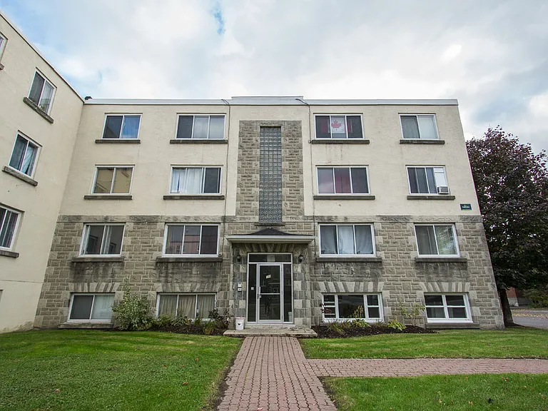 310 Blake Blvd — Photo 1