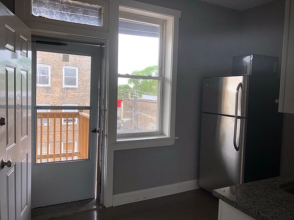 3rd image of 4415 N Drake Ave #3R