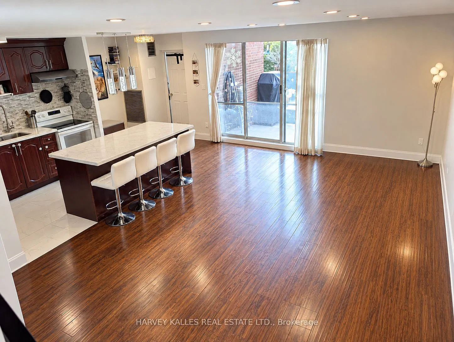 4 bed, $3,050 — Photo 3