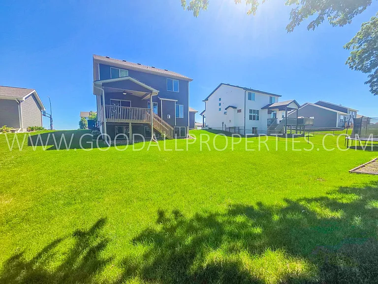 885 Northview Dr — Photo 23