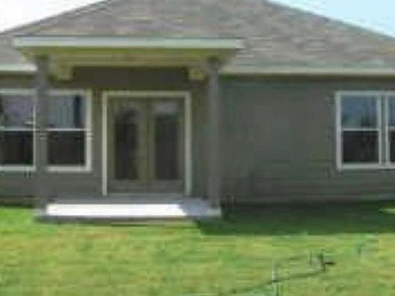 Back yard covered back porch