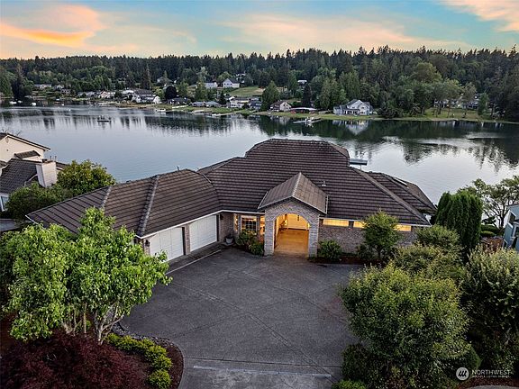 2nd image of 4016 52nd Avenue Ct NW