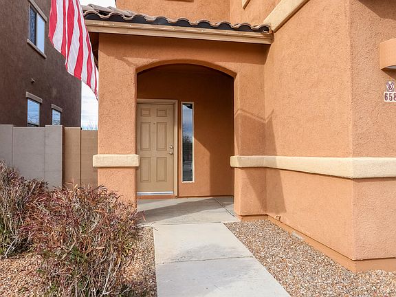 2nd image of 658 W Calle Capotasto