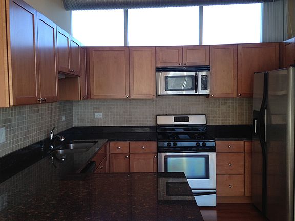 5th image of 2014 N Milwaukee Ave APT 305