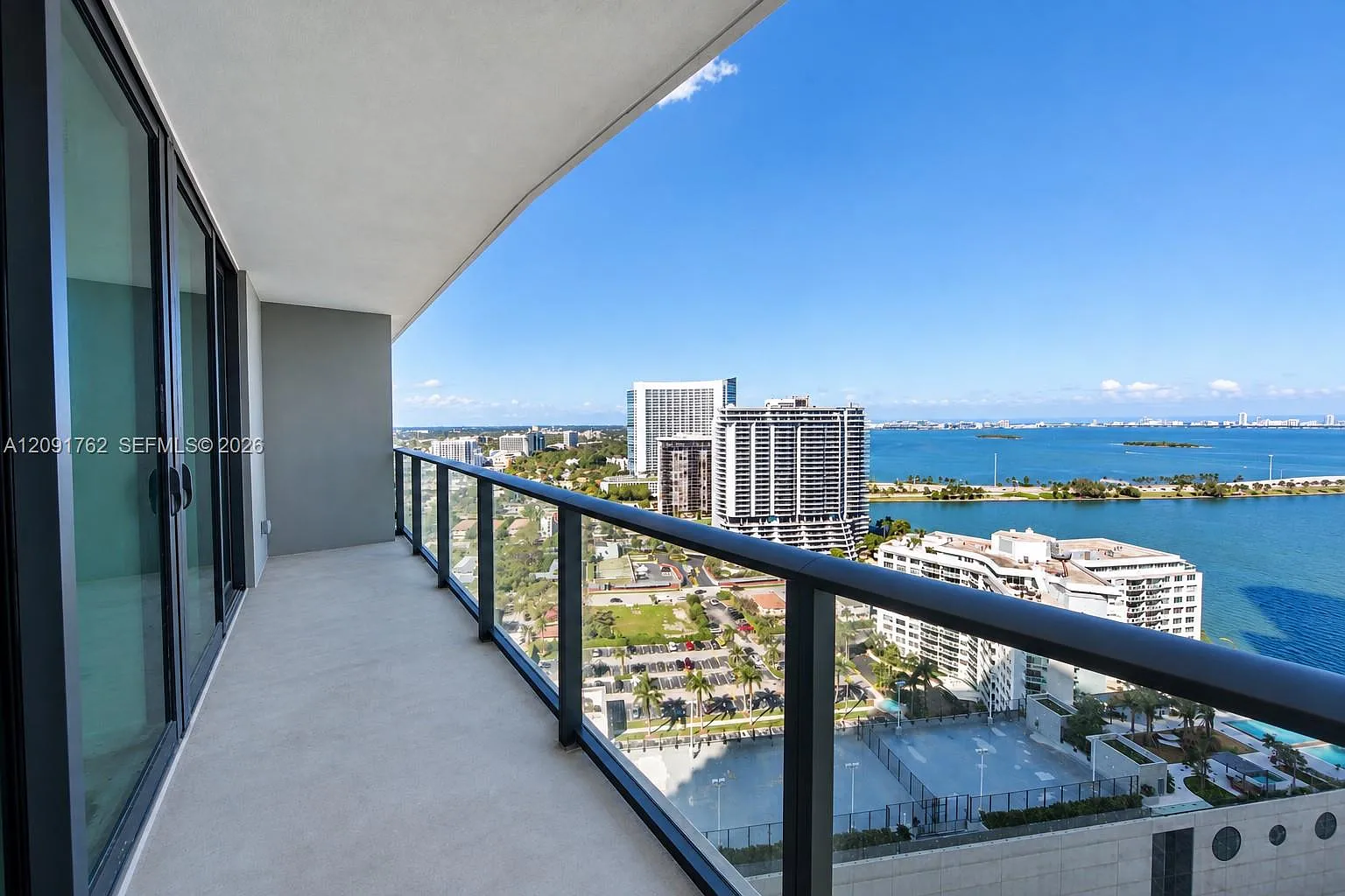 Paraiso Bayviews Condo — Photo 1