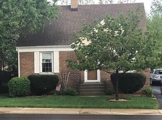 614 Sycamore Rd, Dekalb, IL 60115