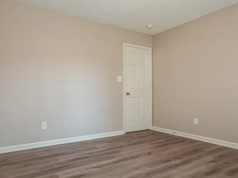 9912 Peppermint Ln — Photo 10