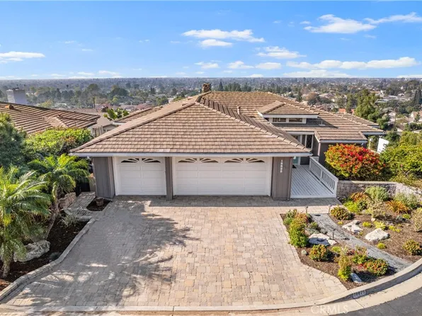 18825 Winnwood Ln, Santa Ana, CA 92705