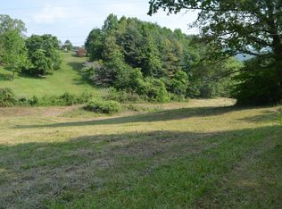 Hinton Center Rd, Hayesville, NC 28904