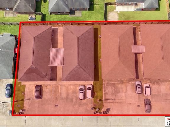 4th image of 219-221 Gloria St #306