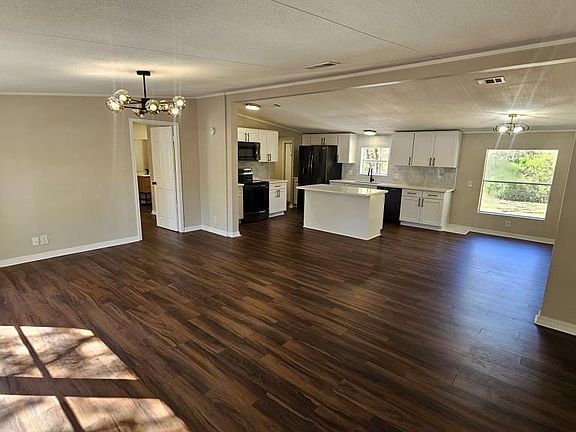 4th image of 2620 Indigo Ave
