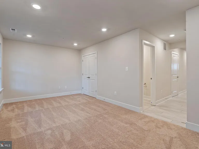 1421 Clingmans Dome Dr — Photo 37