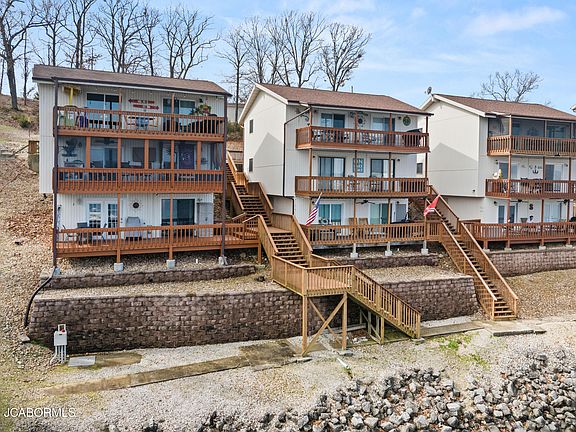 3rd image of 160 Tara Rd #901