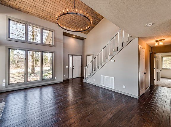 2nd image of 4889 Fox Knob Ln
