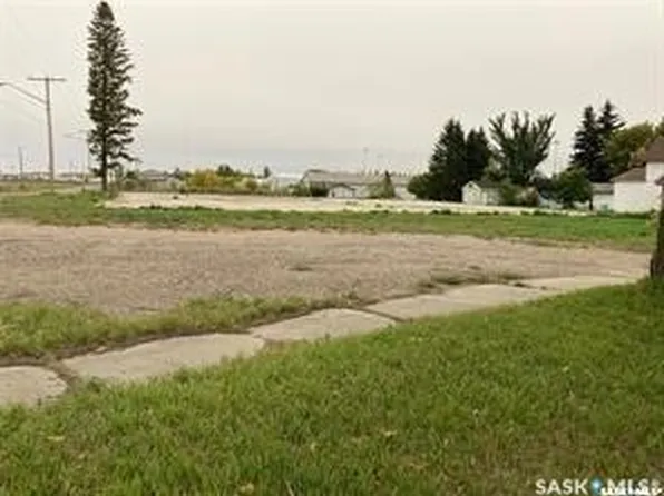 8 South Front Street, Yorkton, SK S3N 1L1