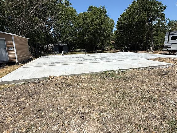 3rd image of 900 W 19th Ave