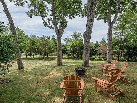 3rd image of 11 Morris Cove Ln