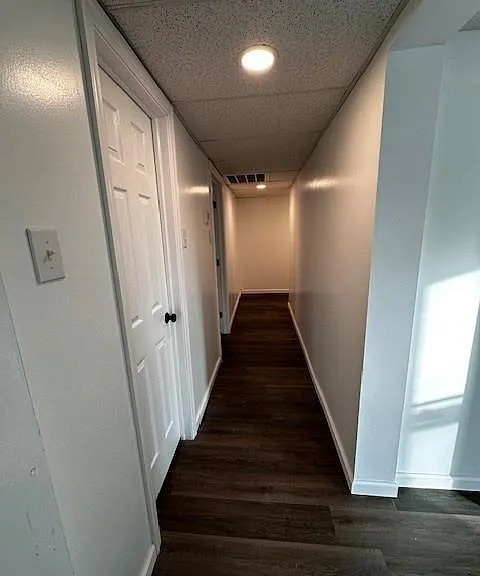 140 E Market St #4 — Photo 6
