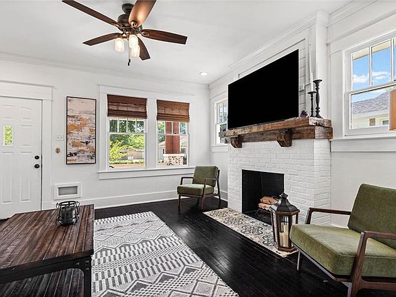 4th image of 121 N Carlen St