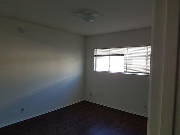 3rd image of 1610 Barry Ave APT 7