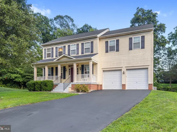 17609 Overlook Rd, Dumfries, VA 22026