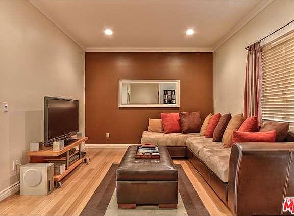 4th image of 626 E Orange Grove Ave APT 206