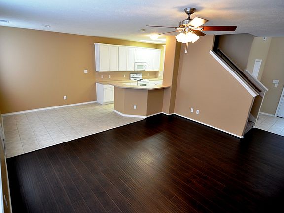 5th image of 14323 Mirkwood Ln