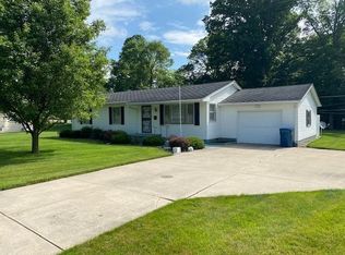 823 E 48th St, Marion, IN 46953