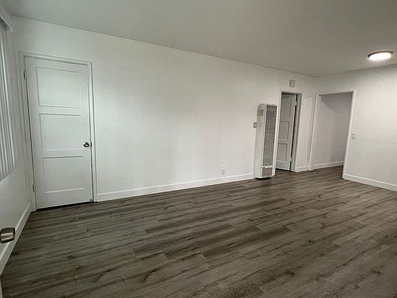 4th image of 912 S Anaheim Blvd #1/2
