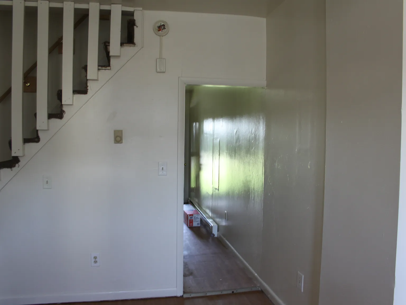 2 bed, 1400 sqft, $975 — Photo 3