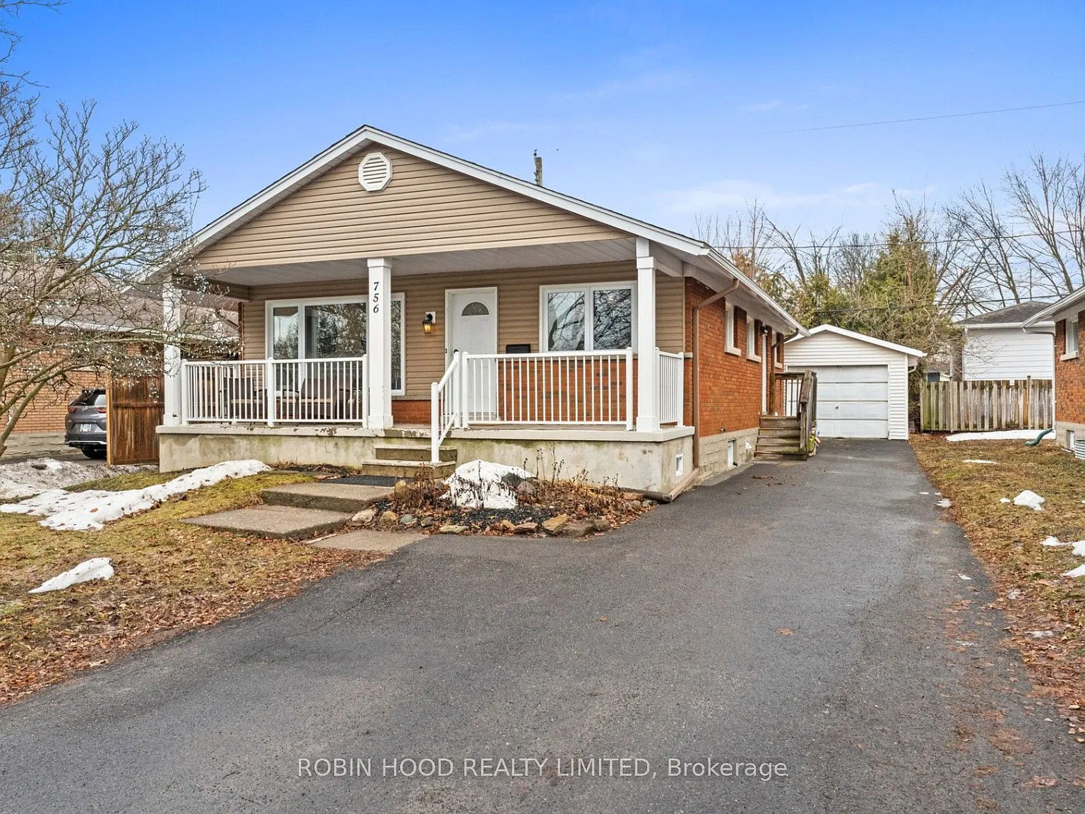 4 bed, $2,700 — Photo 2