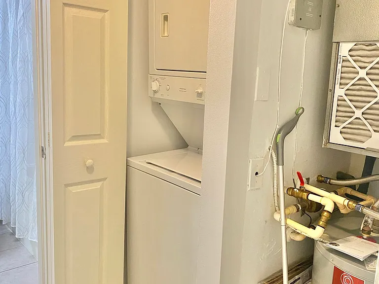 630 Sapodilla Ave #204 — Photo 7