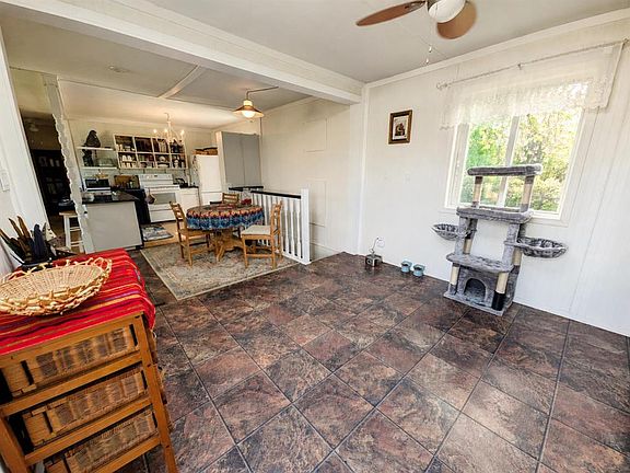 5th image of 4814 E 52nd St